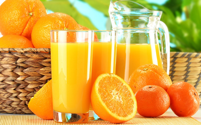 uống nước cam mỗi ngày làm đẹp da