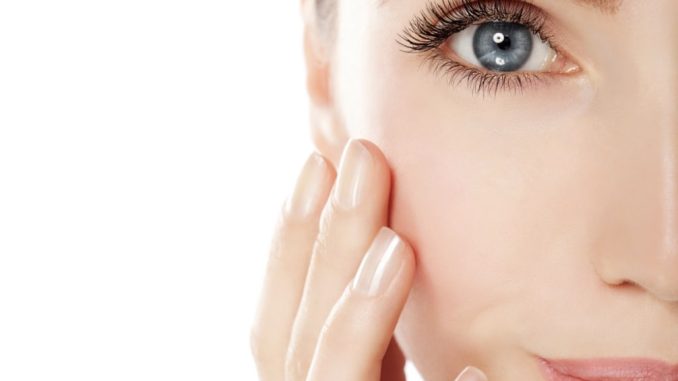 the-benefits-of-buying-false-eyelashes-wholesale-1